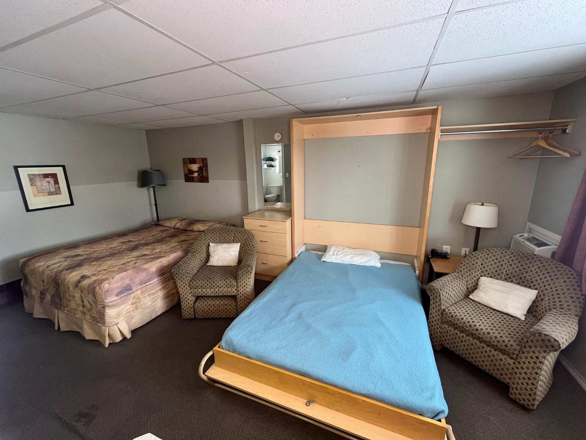 Raccoon Lodge Motel Sylvan Lake Pokój zdjęcie