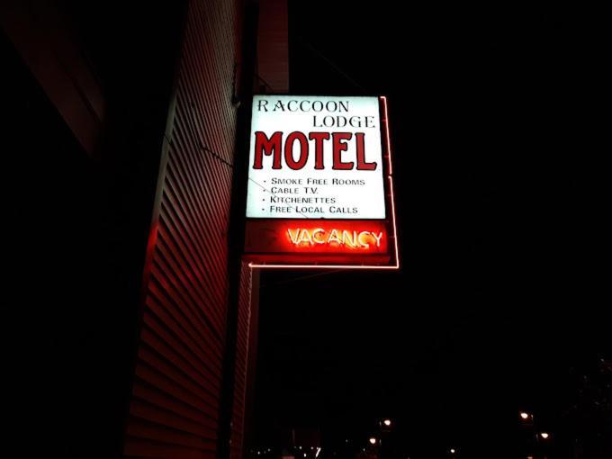 Raccoon Lodge Motel Sylvan Lake Zewnętrze zdjęcie
