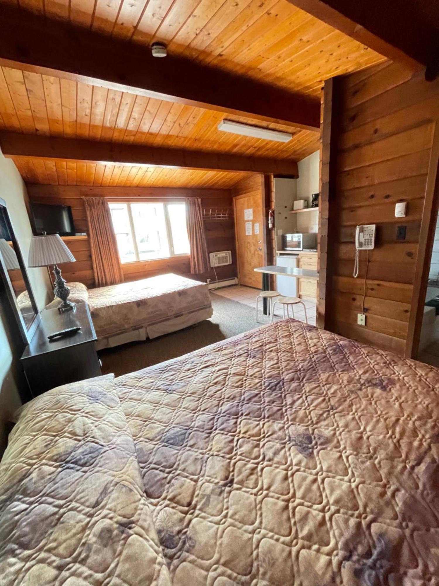 Raccoon Lodge Motel Sylvan Lake Zewnętrze zdjęcie